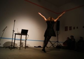 2011 - Łaźnia Damska, finisaż, performance Anny Steller  photo